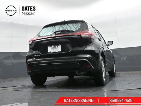 Used 2024 Nissan Kicks S image 40