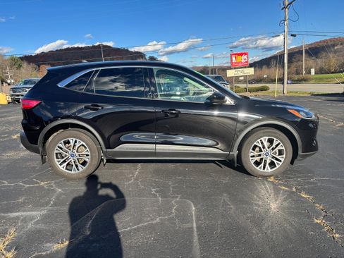 Used 2022 Ford Escape SEL image 3