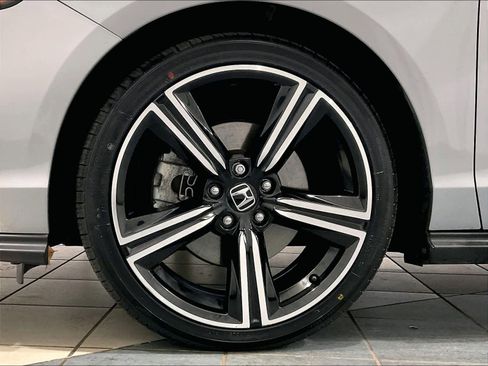 Used 2023 Honda Accord Sport image 7