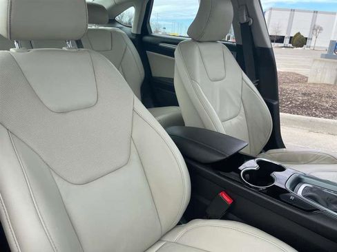 Used 2016 Ford Fusion Titanium image 48