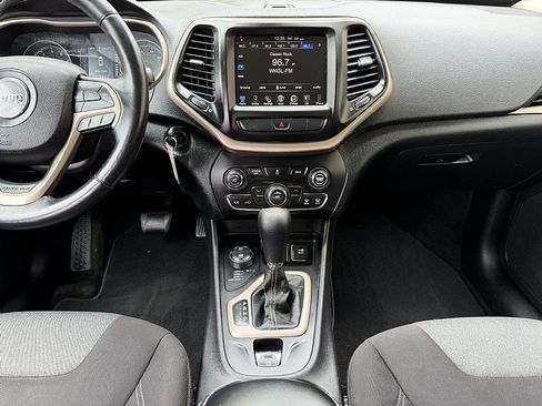 Used 2014 Jeep Cherokee Latitude AWD/4WD image 14