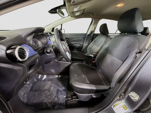 Used 2024 Nissan Versa SV w/ Trunk Package image 22