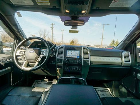 Used 2017 Ford F250 Lariat w/ Lariat Ultimate Package image 15