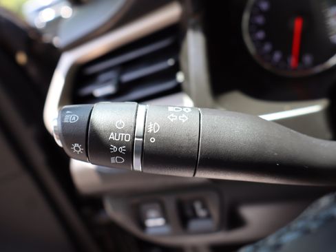 Used 2019 GMC Acadia Denali AWD/4WD image 37