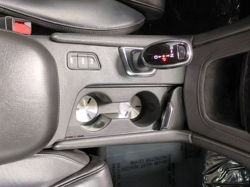 Used 2017 Cadillac XT5 Premium Luxury image 18