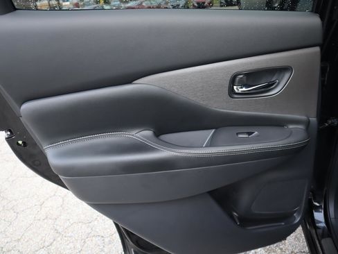 Certified 2024 Nissan Murano SV w/ SV Midnight Edition Package image 33