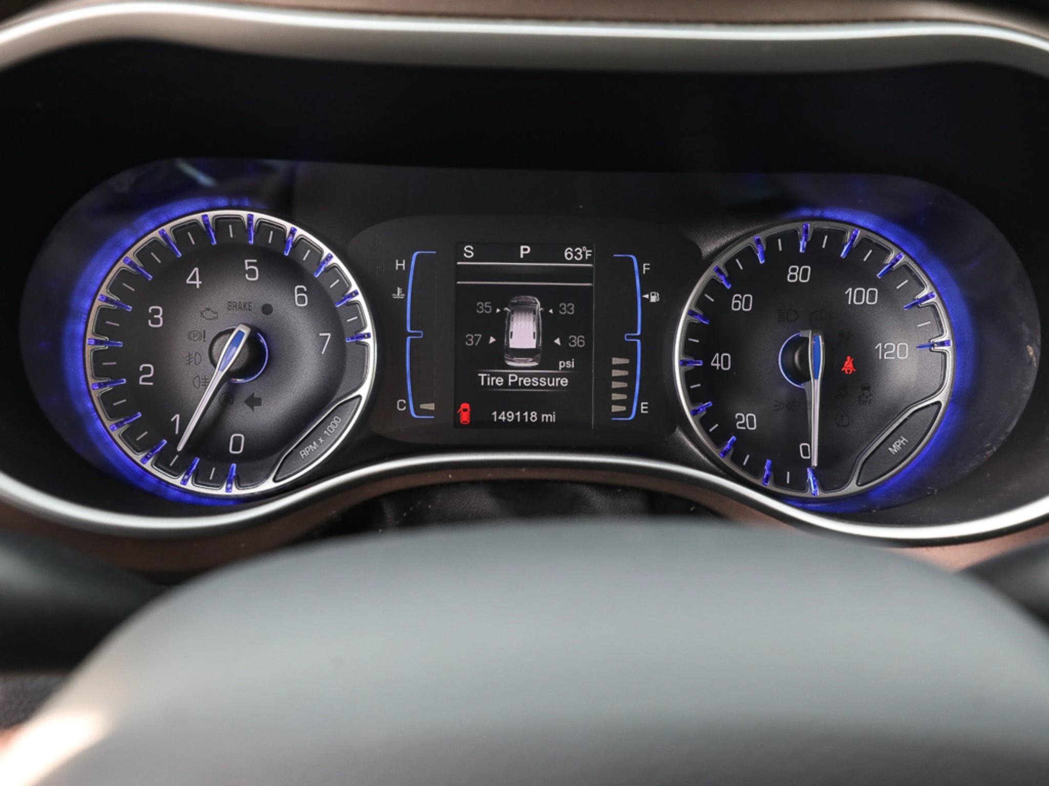 Used 2017 Chrysler Pacifica Touring-L FWD image 14