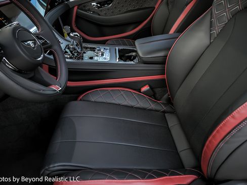 Used 2024 Bentley Continental GT Speed image 26