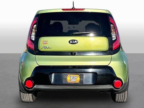 Used 2016 Kia Soul + image 4