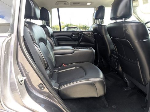 Used 2024 INFINITI QX80 Luxe image 32