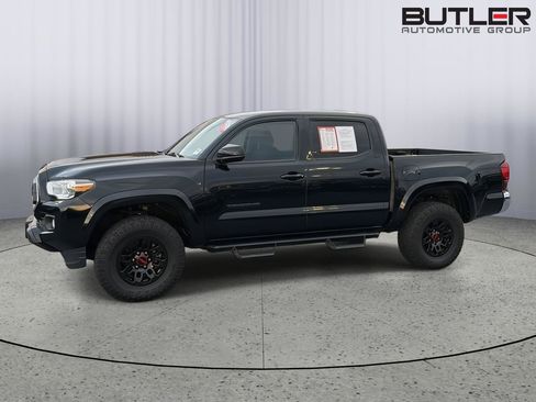 Certified 2021 Toyota Tacoma SR5 RWD image 3