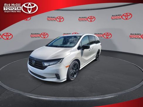 Used 2024 Honda Odyssey Sport image 4
