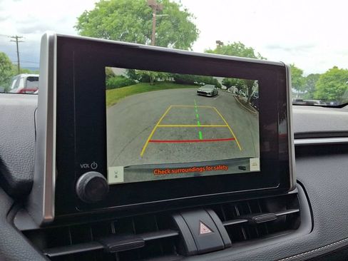 Used 2025 Toyota RAV4 LE AWD/4WD image 3