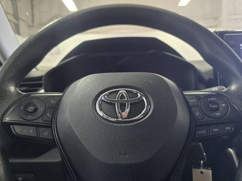 Used 2020 Toyota RAV4 LE w/ All Weather Liner Package AWD/4WD image 23