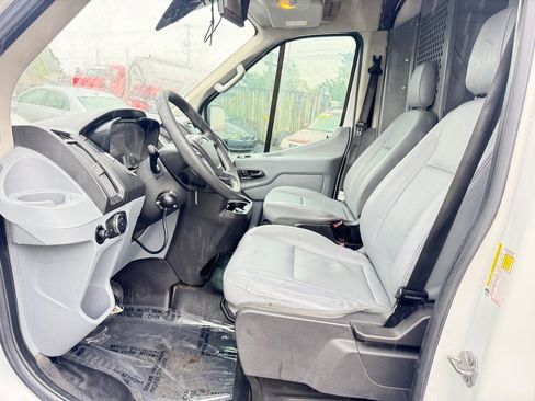 Used 2018 Ford Transit 250 148 Medium Roof RWD image 22