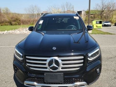 Used 2025 Mercedes-Benz GLB 250 image 2