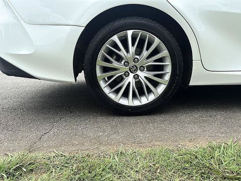 Used 2018 Toyota Camry XLE w/ Audio Package FWD image 12