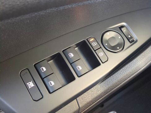 New 2026 Kia Sportage LX image 19