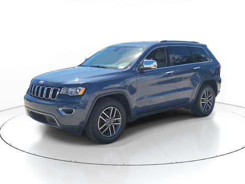 Used 2020 Jeep Grand Cherokee Limited RWD image 3