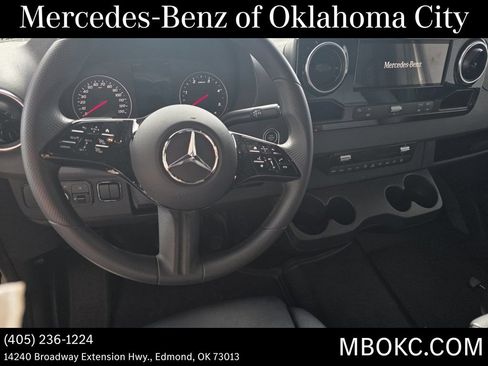 Used 2025 Mercedes-Benz Sprinter 2500 image 16
