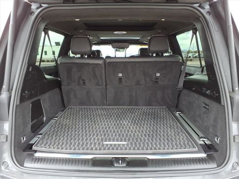 Used 2024 Jeep Grand Wagoneer L Series III image 8