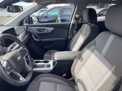 Used 2025 Chevrolet Blazer LT image 36