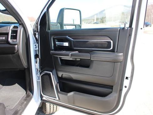 Used 2026 RAM 2500 Laramie AWD/4WD image 56