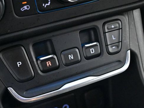Used 2018 GMC Terrain SLE w/ Driver Convenience Package AWD/4WD image 17