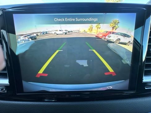 Used 2024 Chrysler Pacifica Touring-L FWD image 33