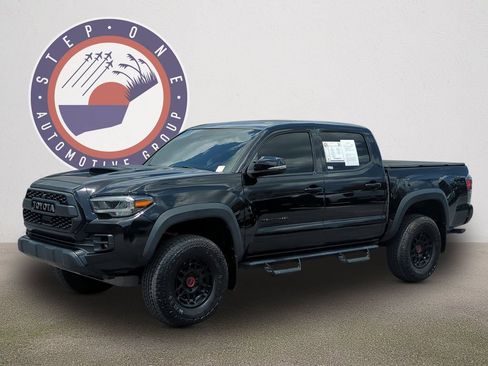 Used 2022 Toyota Tacoma TRD Pro AWD/4WD image 2