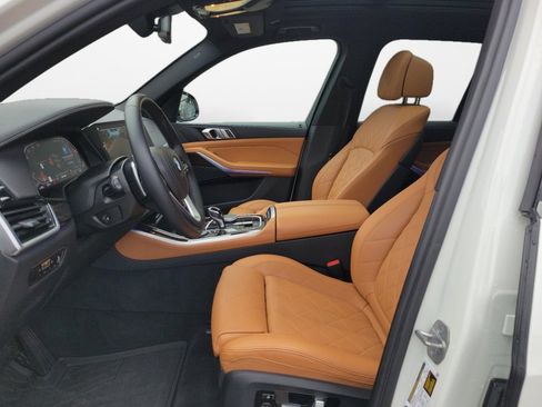 Used 2023 BMW X5 xDrive40i w/ Premium Package image 9