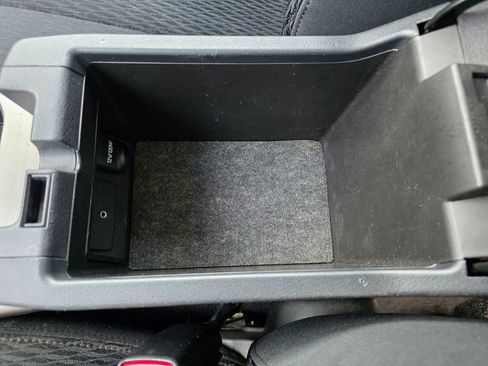 Used 2010 Subaru Outback 2.5i Premium AWD/4WD image 45