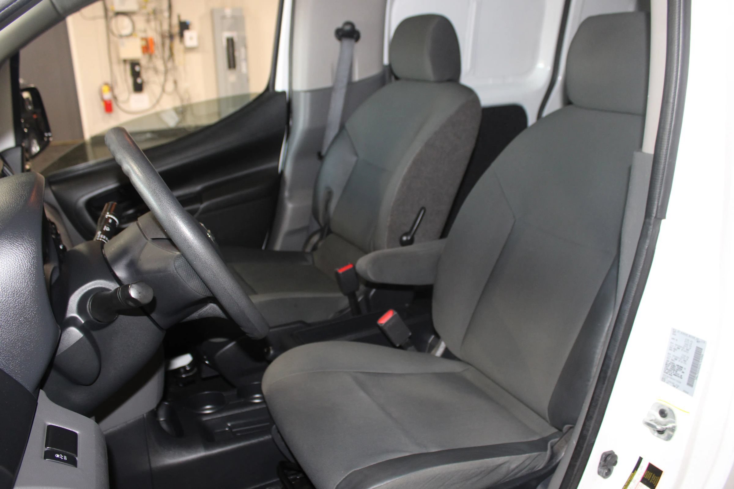 Used 2017 Nissan NV200 S FWD image 18