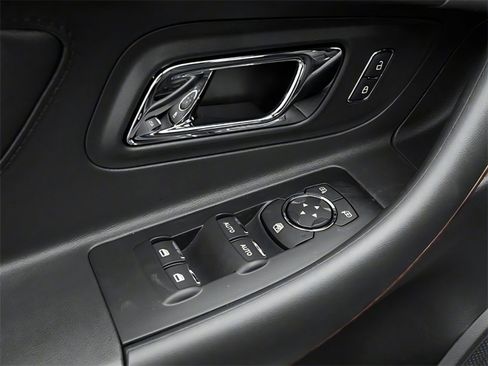 Used 2013 Ford Taurus Limited FWD image 13