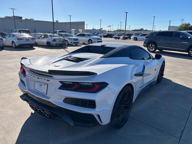 Used 2023 Chevrolet Corvette Z06 RWD image 7