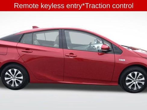 Used 2020 Toyota Prius Prime LE image 5