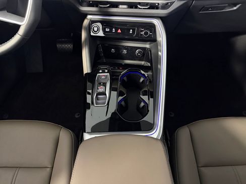 Used 2025 Audi Q5 Premium Plus AWD/4WD image 17