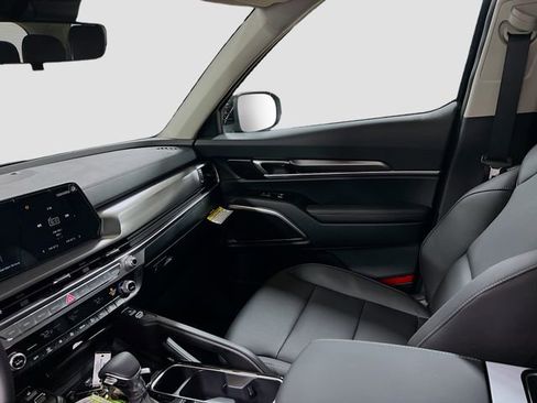 New 2025 Kia Telluride S image 25