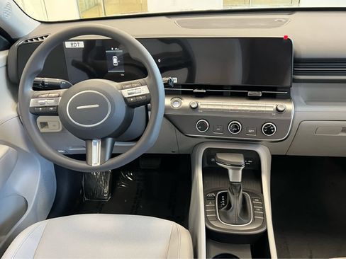 Used 2026 Hyundai Kona SE image 37