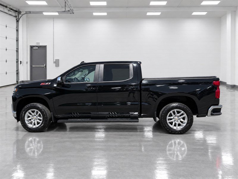 Used 2019 Chevrolet Silverado 1500 LT w/ All-Star Edition AWD/4WD image 2