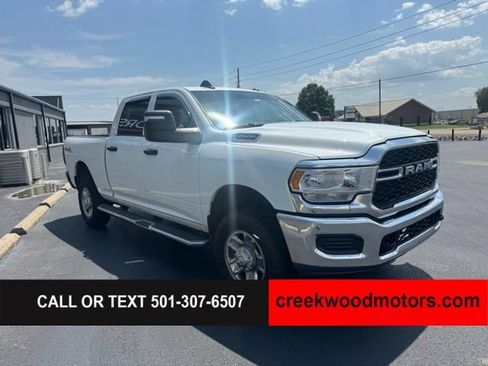 Used 2024 RAM 2500 Tradesman w/ Chrome Appearance Group AWD/4WD image 2