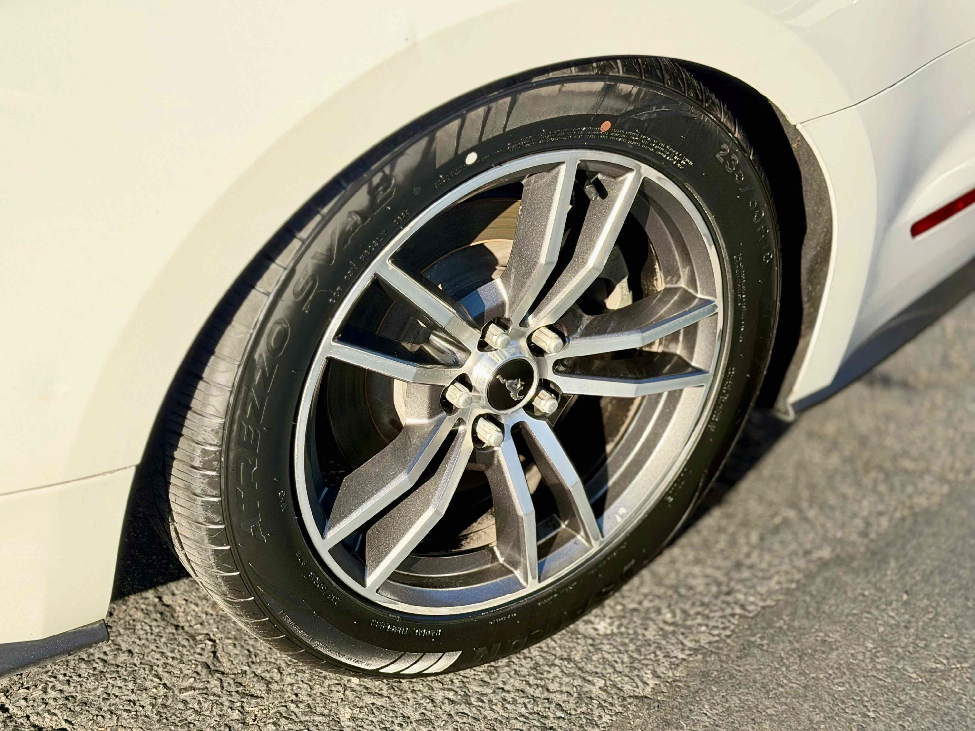 Used 2017 Ford Mustang GT Premium RWD image 19