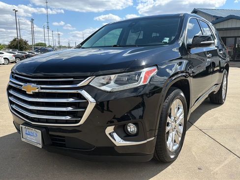 Used 2018 Chevrolet Traverse High Country AWD/4WD image 2