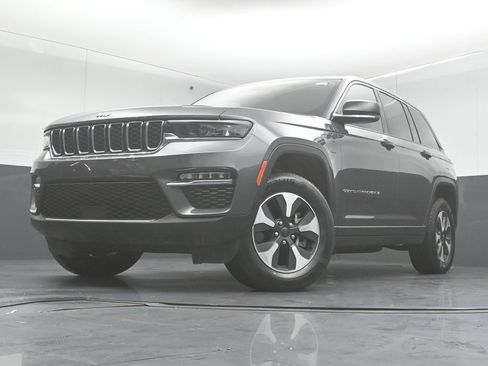 Used 2022 Jeep Grand Cherokee Limited 4xe image 40