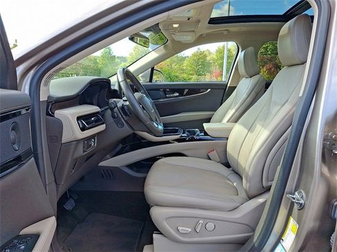 Used 2021 Lincoln Nautilus Reserve image 15