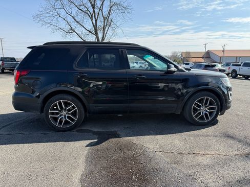 Used 2016 Ford Explorer Sport image 3
