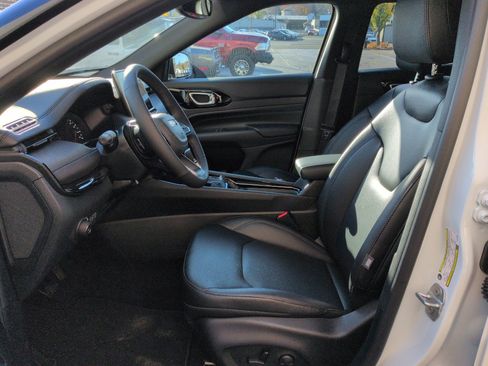 New 2026 Jeep Compass Limited image 11