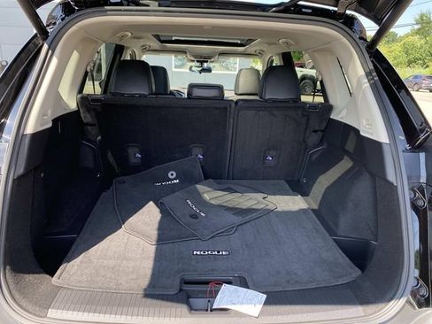 Used 2023 Nissan Rogue SV w/ SV Premium B Package AWD/4WD image 5
