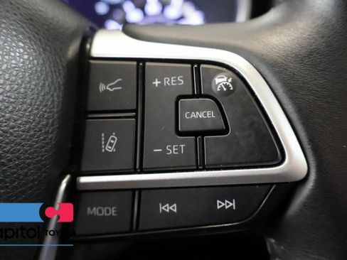 Used 2023 Toyota Highlander XSE AWD/4WD image 19