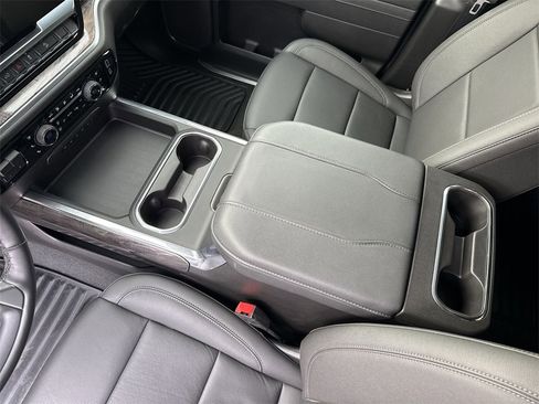 Used 2025 Chevrolet Silverado 2500 LTZ w/ LTZ Convenience Package image 24